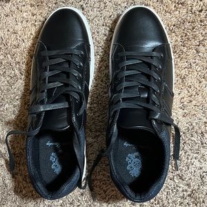 Men’s English Laundry Black Sneaker/Shoe Size 11 (NWOT)